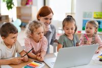 Using Chatbots to Guide Software Purchases Effectively Using Chatbots to Guide Software Purchases Effectively